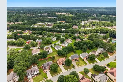 10805 Glenhurst Pass, Johns Creek, GA 30097 - Photo 59