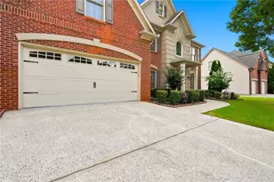 10805 Glenhurst Pass, Johns Creek, GA 30097 - Photo 3
