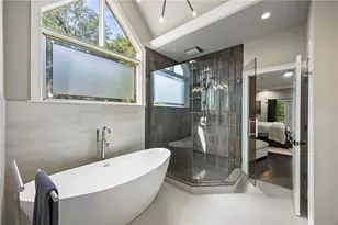 240 Embassy Ct, Sandy Springs, GA 30328 - Photo 21