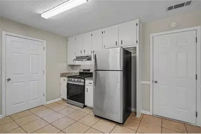 560 E Country Woods Drive, Covington, GA 30016 - Photo 7