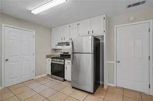 560 E Country Woods Dr, Covington, GA 30016 - Photo 7