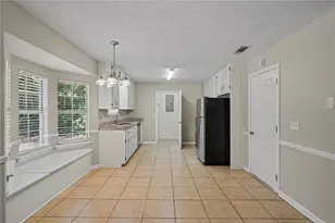 560 E Country Woods Dr, Covington, GA 30016 - Photo 5