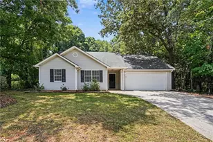 560 E Country Woods Dr, Covington, GA 30016 - Photo 1