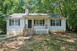 240 Spring Cir, Senoia, GA 30276 - Photo 1