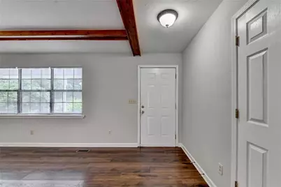 3267 Hilltop Circle, Gainesville, GA 30506 - Photo 9