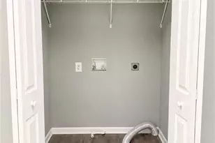 2001 Lois Pl NW, Atlanta, GA 30318 - Photo 37