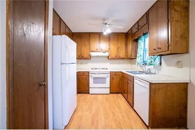 724 Ridge Avenue, Stone Mountain, GA 30083 - Photo 9