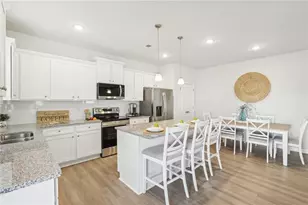 102 Vickers Point Dr, Fairburn, GA 30213 - Photo 11