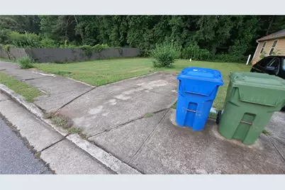 1989 Thomasville Estate Drive SE, Atlanta, GA 30315 - Photo 3