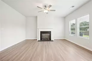 104 Vickers Point Dr, Fairburn, GA 30213 - Photo 5