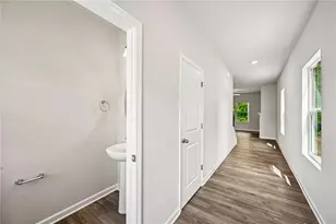 105 Vickers Point Dr, Fairburn, GA 30213 - Photo 3