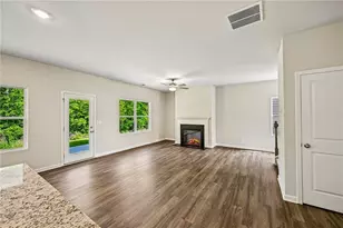 105 Vickers Point Dr, Fairburn, GA 30213 - Photo 11