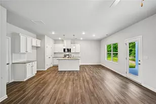 105 Vickers Point Dr, Fairburn, GA 30213 - Photo 13