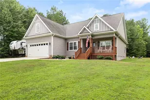 63 Pace Rd, Toccoa, GA 30577 - Photo 3
