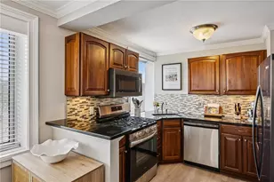 2479 Peachtree Rd NE, Atlanta, GA 30305 - Photo 13