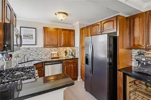 2479 Peachtree Rd NE, Atlanta, GA 30305 - Photo 11