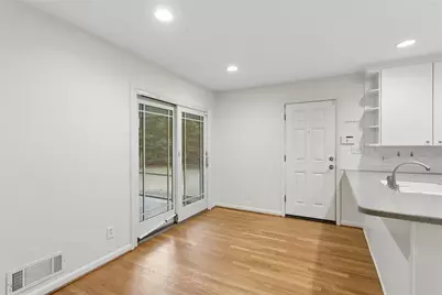 4775 Merlendale Court NW, Sandy Springs, GA 30327 - Photo 11