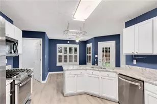 5461 Evergreen Forest Ct, Flowery Branch, GA 30542 - Photo 5