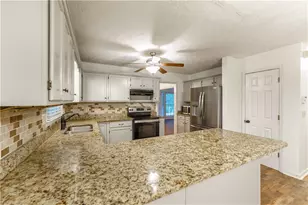 1700 Summit View Way, Snellville, GA 30078 - Photo 17