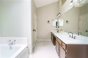 1700 Summit View Way, Snellville, GA 30078 - Photo 31
