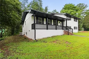 764 Trailwood Dr, Riverdale, GA 30274 - Photo 3