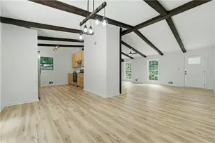 411 Hunters Ln, Woodstock, GA 30189 - Photo 5