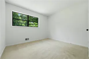 411 Hunters Ln, Woodstock, GA 30189 - Photo 13