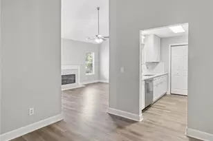 5933 Trent Walk Dr, Lithonia, GA 30038 - Photo 17