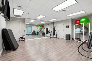 250 Pharr Rd NE, Atlanta, GA 30305 - Photo 35