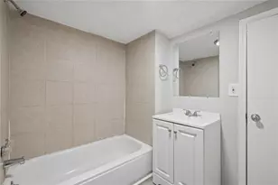 2498 White Oak Dr, Decatur, GA 30032 - Photo 17