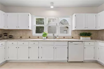 1109 Wynford Commons Commons SW, Marietta, GA 30064 - Photo 23