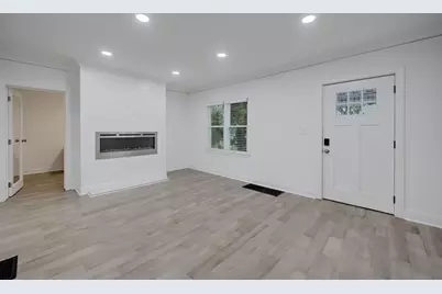 593 Lynnhaven Drive SW, Atlanta, GA 30310 - Photo 3