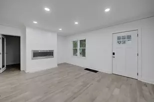 593 Lynnhaven Dr SW, Atlanta, GA 30310 - Photo 5