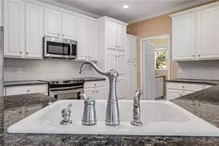 421 Clubview Dr, Woodstock, GA 30189 - Photo 21