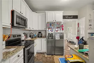 12911 Wyatt Cir, Hampton, GA 30228 - Photo 13