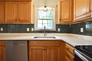 544 Academy Woods Dr, Jefferson, GA 30549 - Photo 11