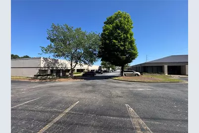 6069 Oakbrook Parkway, Norcross, GA 30093 - Photo 7