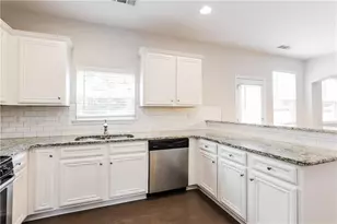 320 Fern Ct, Hoschton, GA 30548 - Photo 5