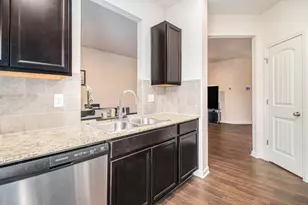 5642 Union Pointe Dr, Union City, GA 30291 - Photo 13