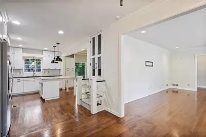 2509 Sharondale Drive NE, Atlanta, GA 30305 - Photo 7