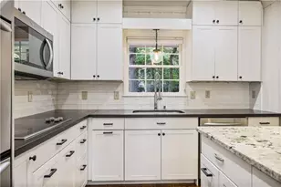 2509 Sharondale Dr NE, Atlanta, GA 30305 - Photo 11
