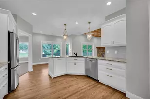 5988 Shadburn Ferry Rd, Buford, GA 30519 - Photo 39