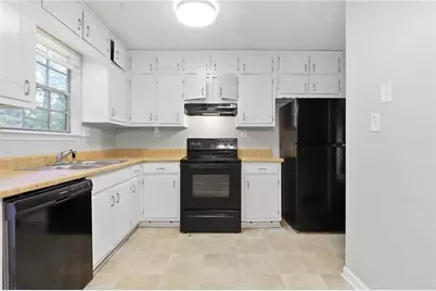 5516 Liberty Road, Union City, GA 30291 - Photo 15