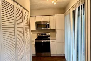1059 Mariners Dr, Stone Mountain, GA 30083 - Photo 5