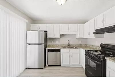 6290 Marbut Farms Lane, Lithonia, GA 30058 - Photo 9