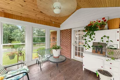 5907 Main Street, Lula, GA 30554 - Photo 9