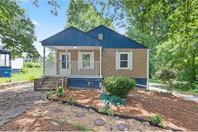537 W Lake Avenue NW, Atlanta, GA 30318 - Photo 1