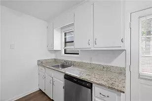 1012 Davis St, Monroe, GA 30655 - Photo 9