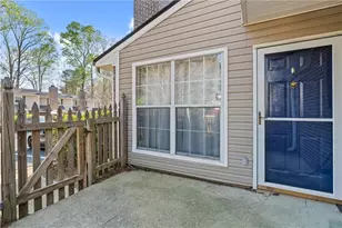 547 Picketts Bend Cir, Marietta, GA 30008 - Photo 23