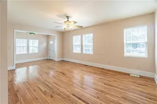 4134 Clairmont Rd, Atlanta, GA 30341 - Photo 11